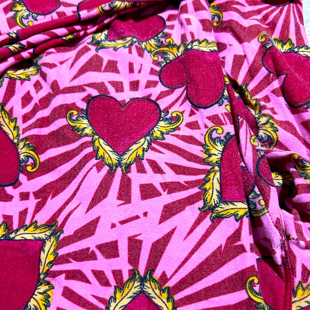 Lularoe leggings one size - Valentine’s